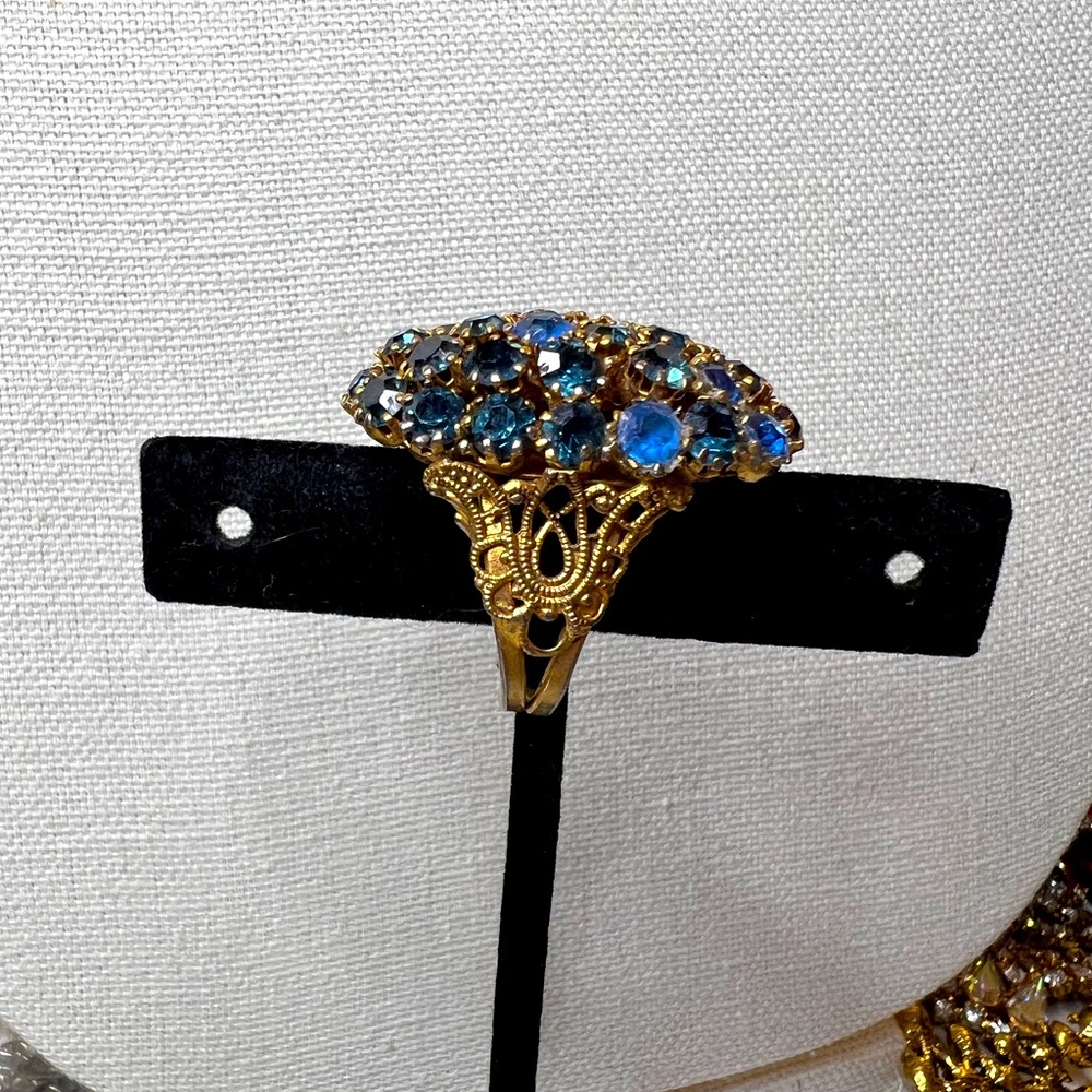 Vintage signed Austria dinner ring cobalt and Capri blue rhinestones adjustable